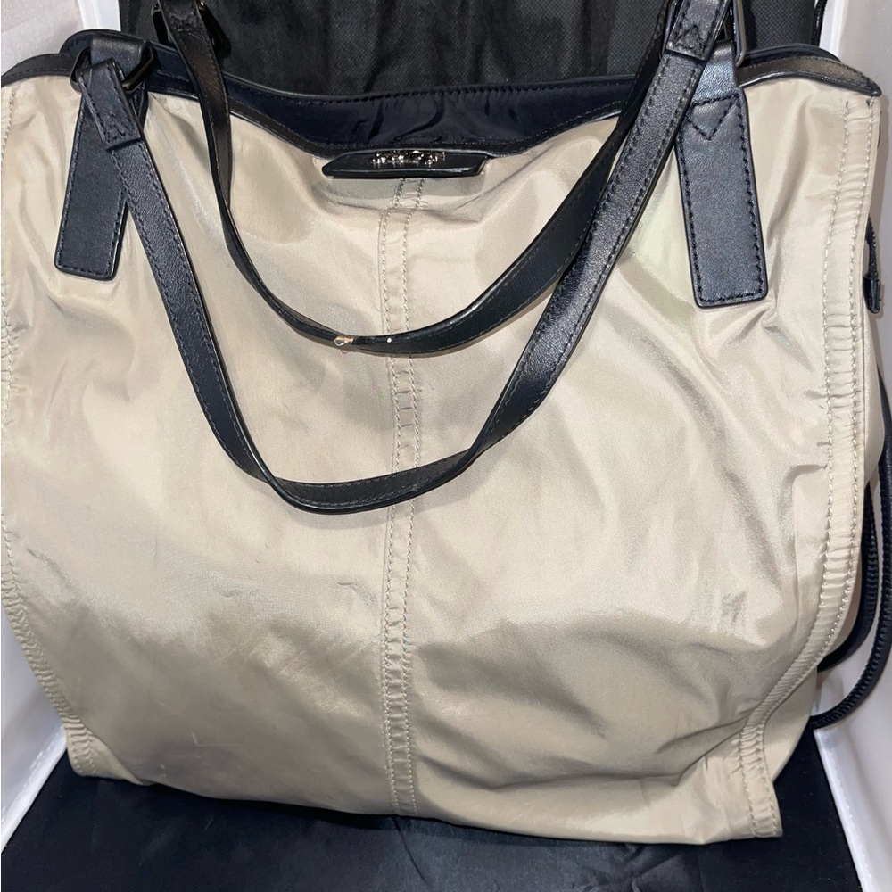Burberry Tote Authentic - image 2